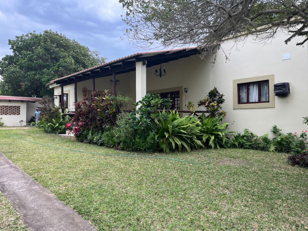 Garden cottage for sale in Ponta de Ouro, Mozambique - 3MQ1706287 Garden cottage for sale in Ponta de Ouro, Mozambique - 3MQ1706287