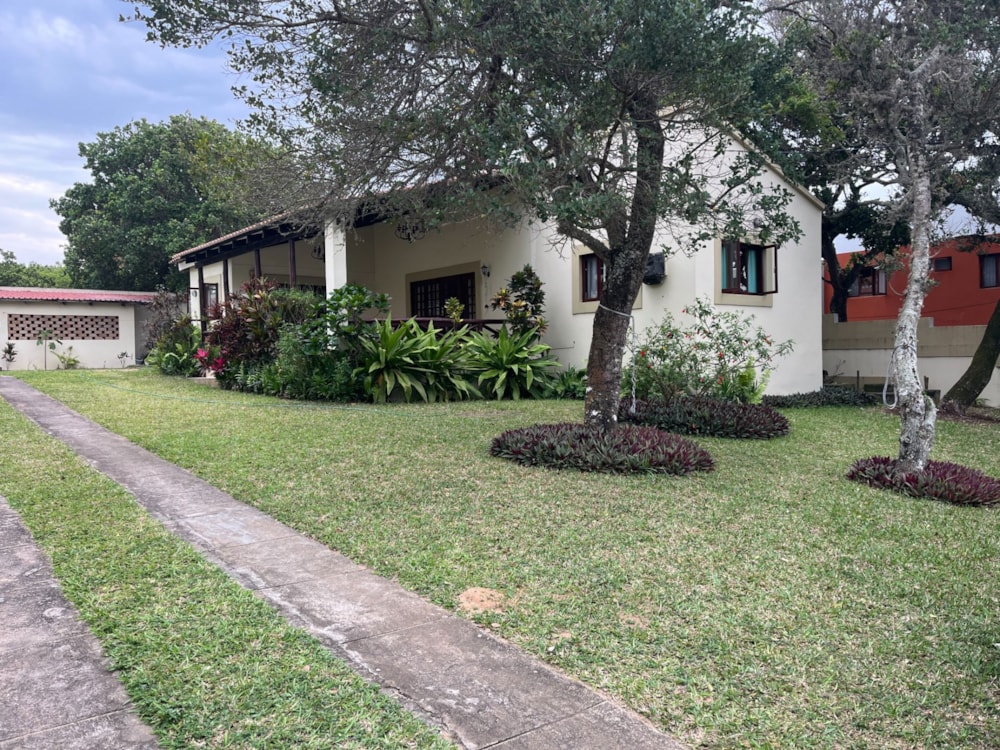 Garden cottage for sale in Ponta de Ouro, Mozambique - 3MQ1706287 Garden cottage for sale in Ponta de Ouro, Mozambique - 3MQ1706287