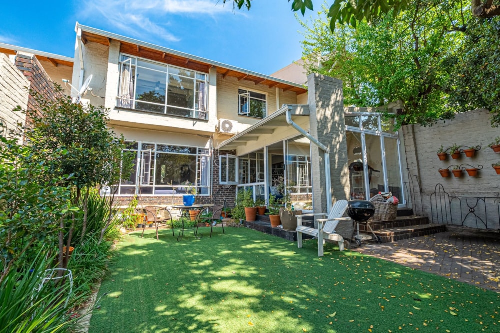 Townhouse for sale in Atholl - HP1708879