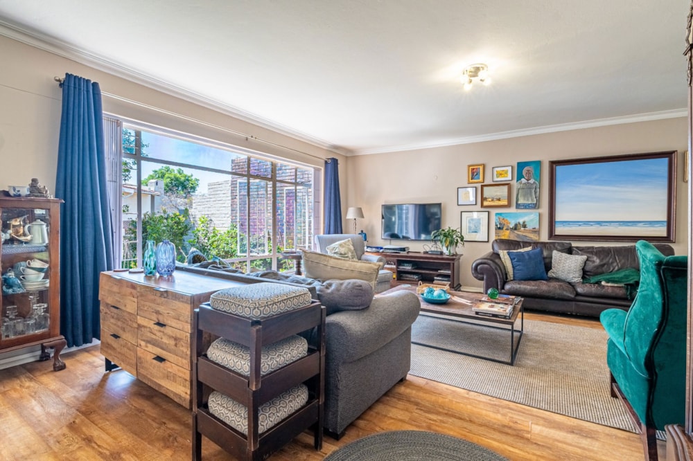 Townhouse for sale in Atholl - HP1708879