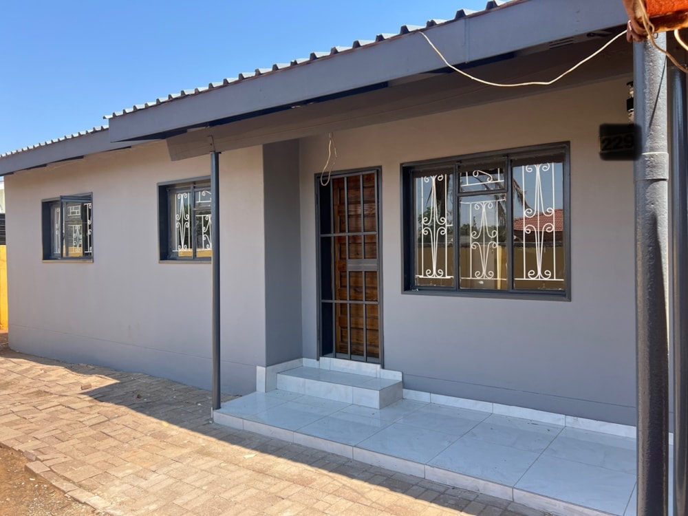 House to rent in Phase 4, Botswana - 3BO1708101 House to rent in Phase 4, Botswana - 3BO1708101
