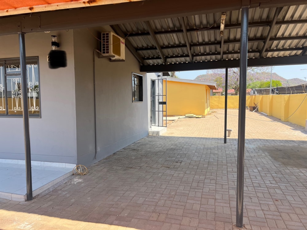 House to rent in Phase 4, Botswana - 3BO1708101 House to rent in Phase 4, Botswana - 3BO1708101