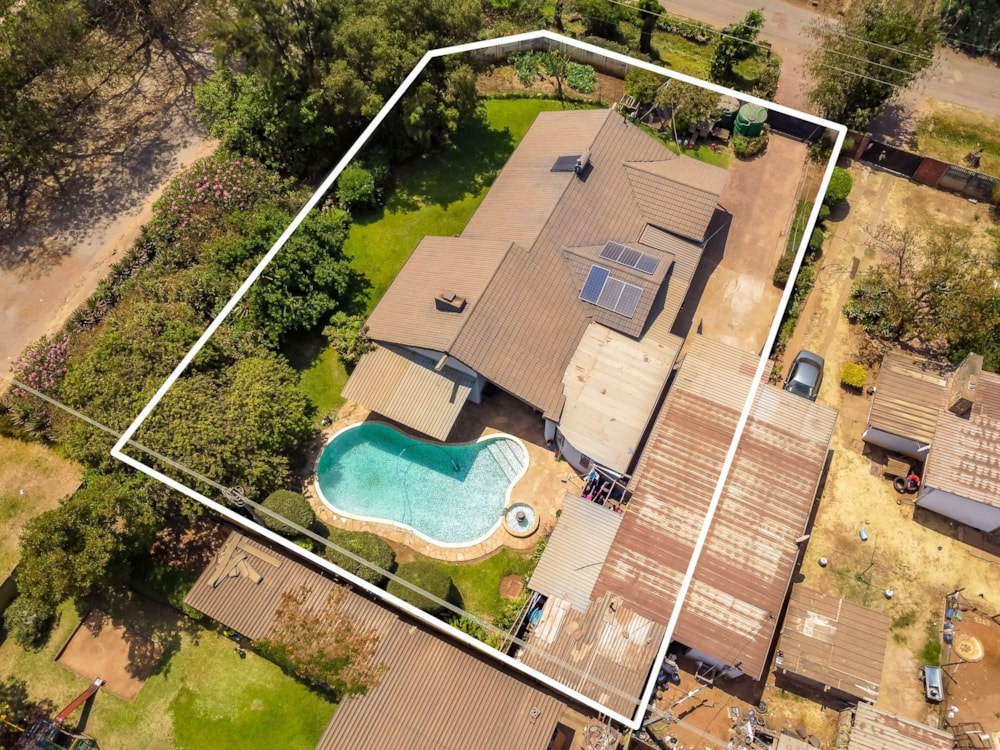 House for sale in Sunridge, Zimbabwe - 3ZB1719125 House for sale in Sunridge, Zimbabwe - 3ZB1719125