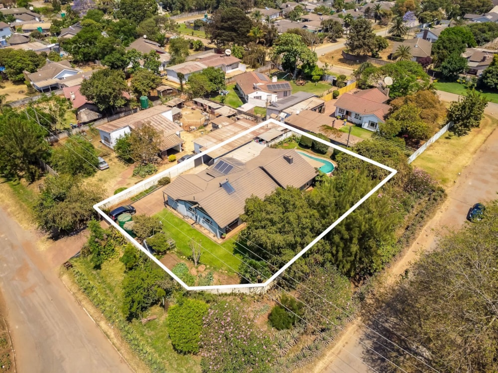 House for sale in Sunridge, Zimbabwe - 3ZB1719125 House for sale in Sunridge, Zimbabwe - 3ZB1719125