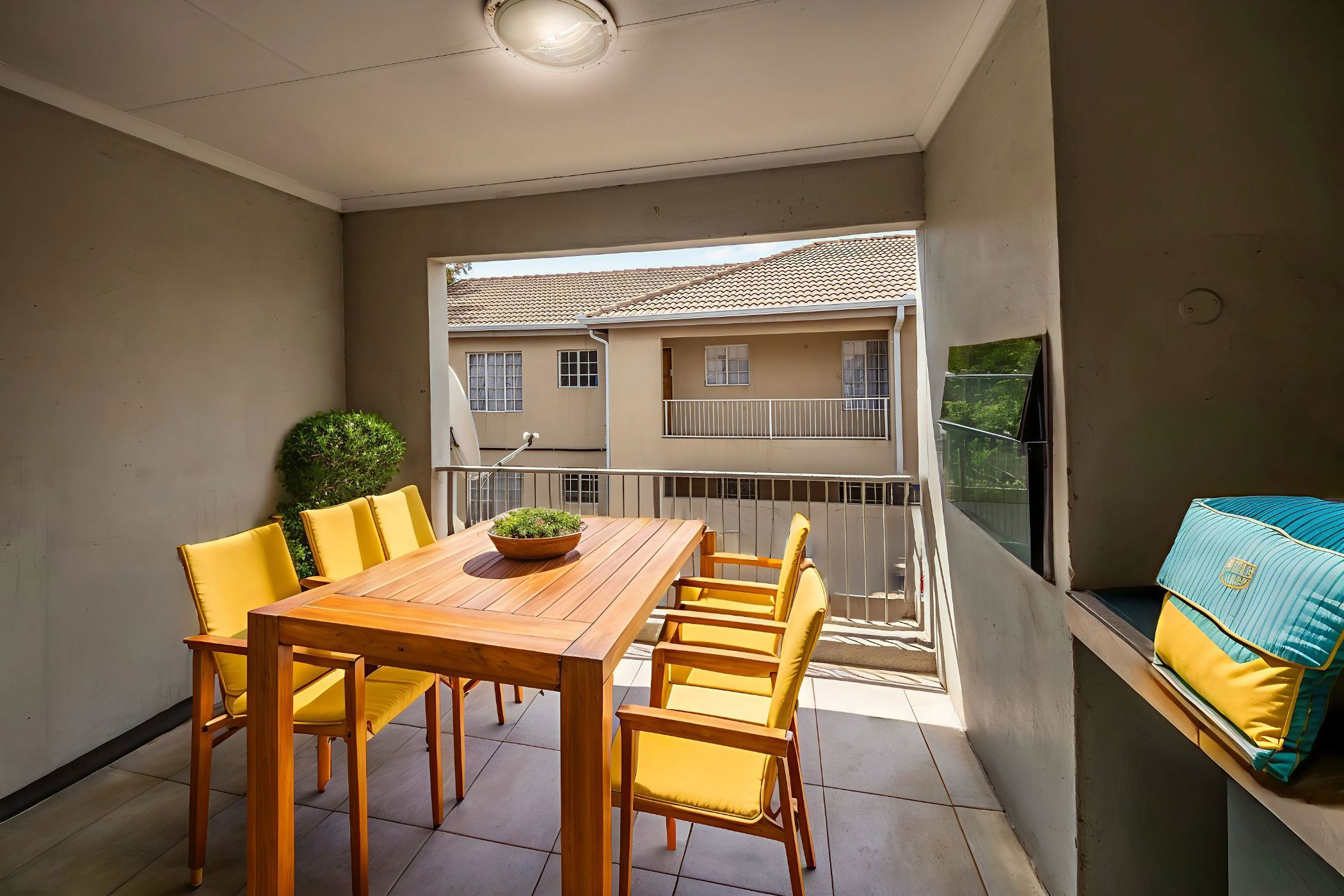 Security complex home for sale in Del Judor - 1WD1708804