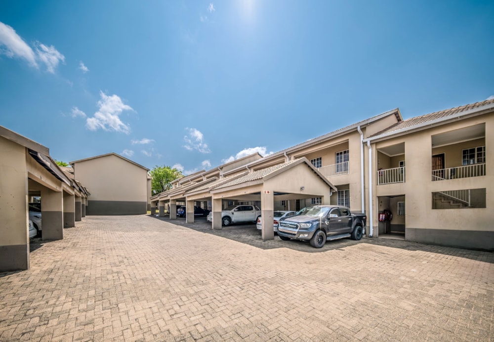 Security complex home for sale in Del Judor - 1WD1708804 Security complex home for sale in Del Judor - 1WD1708804