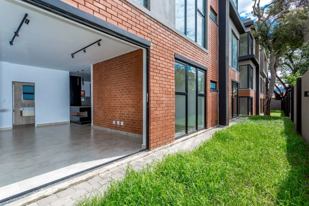 Apartment sold in Houghton Estate - HP1717117 Apartment sold in Houghton Estate - HP1717117