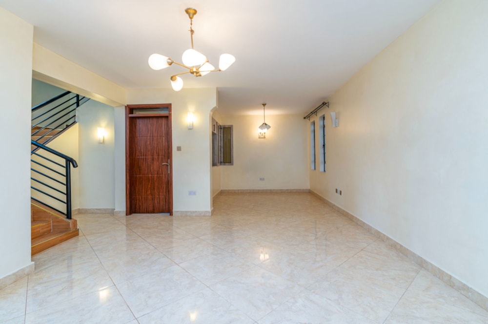 Townhouse for sale in Kiambu Road, Kenya - 3KE1710815