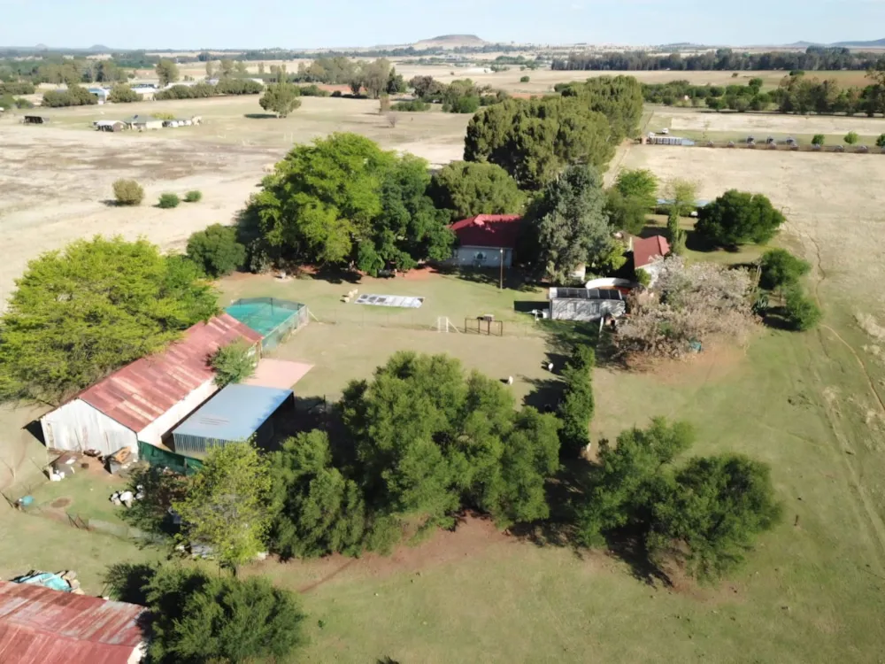 Smallholding sold in Bains Vlei - 1BX1712111