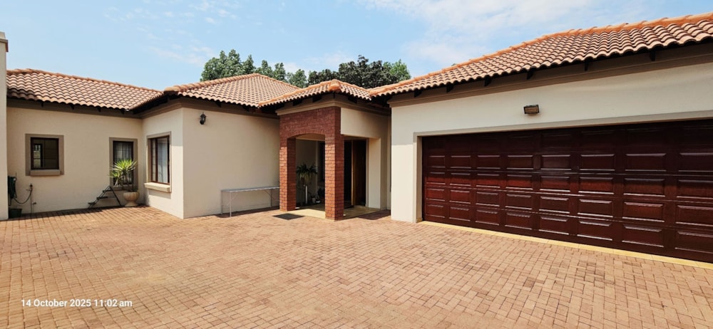 House for sale in Midstream Estate - CN1718241 House for sale in Midstream Estate - CN1718241