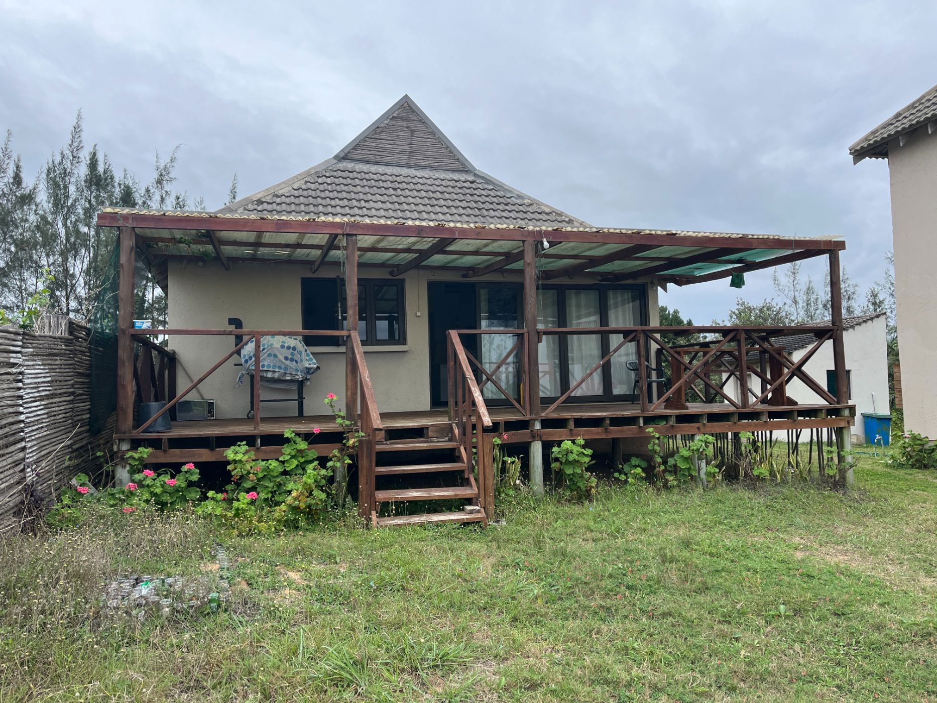 Beachfront villa for sale in Ponta Mamoli, Mozambique - 3MQ1713319