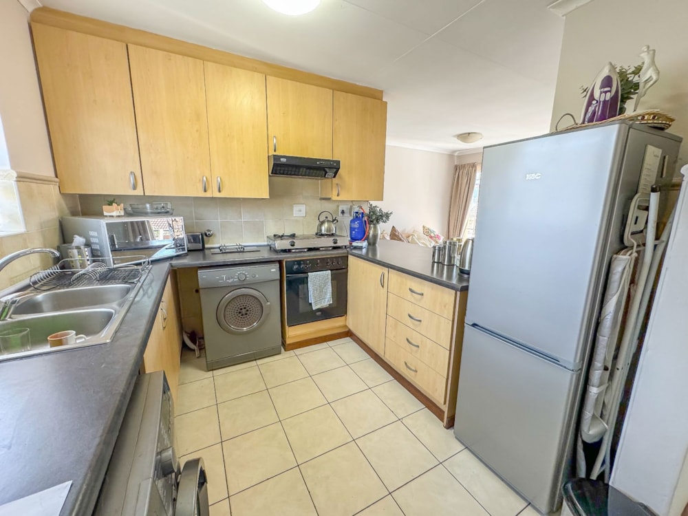 Apartment for sale in Brentwood Park, Benoni - EN1719365