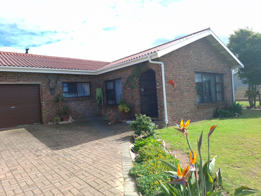 House for sale in Stilbaai West - 1SR1718364 House for sale in Stilbaai West - 1SR1718364