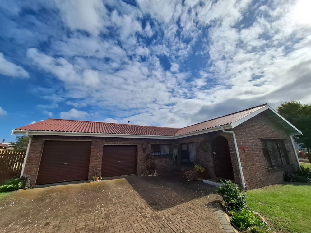 House for sale in Stilbaai West - 1SR1718364 House for sale in Stilbaai West - 1SR1718364
