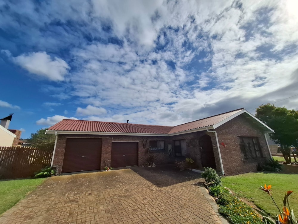 House for sale in Stilbaai West - 1SR1718364 House for sale in Stilbaai West - 1SR1718364