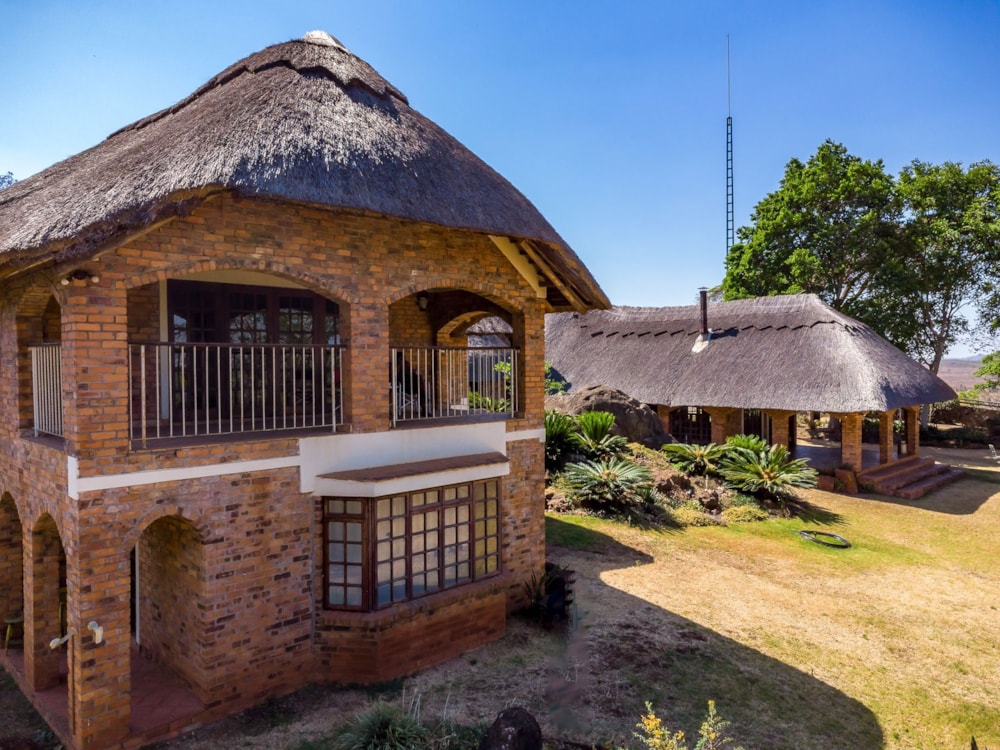 Double-storey house for sale in Helensvale, Zimbabwe - 3ZB1716683