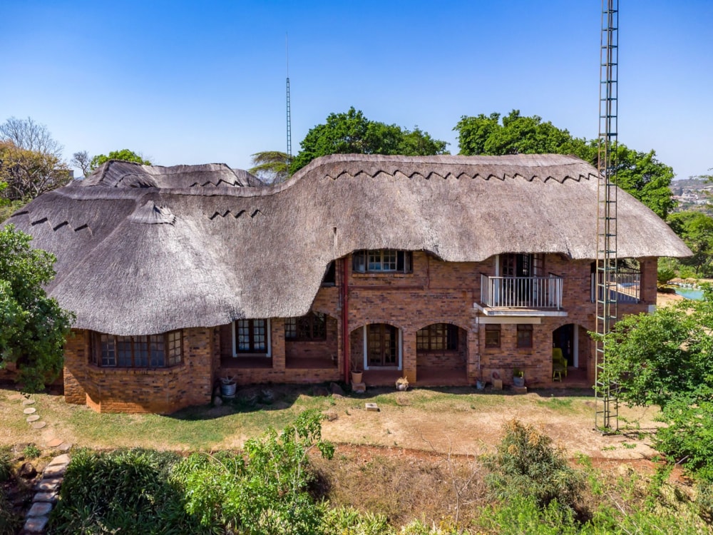 Double-storey house for sale in Helensvale, Zimbabwe - 3ZB1716683