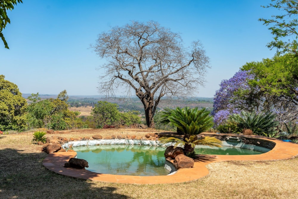 Double-storey house for sale in Helensvale, Zimbabwe - 3ZB1716683