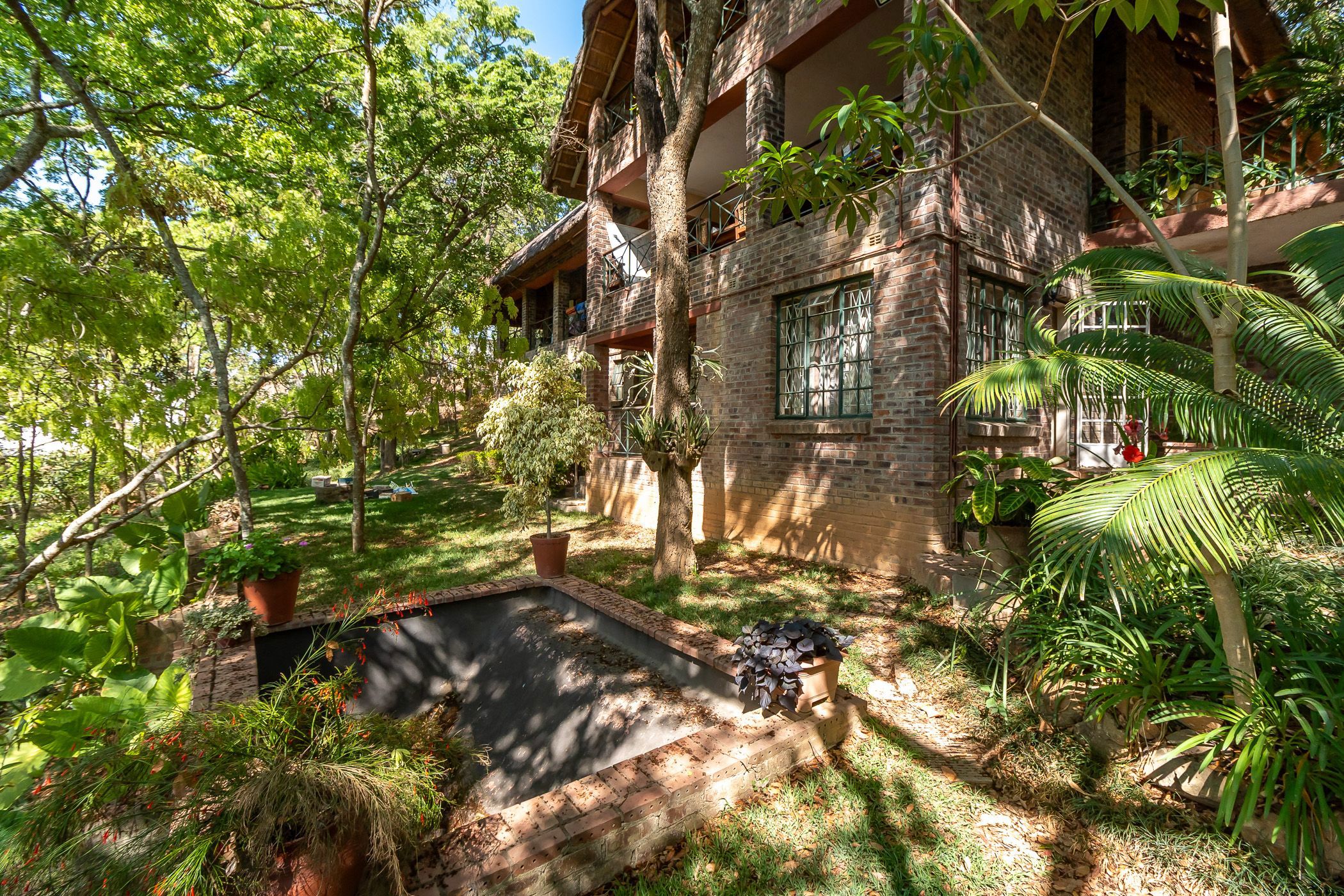 Double-storey house for sale in Helensvale, Zimbabwe - 3ZB1716691