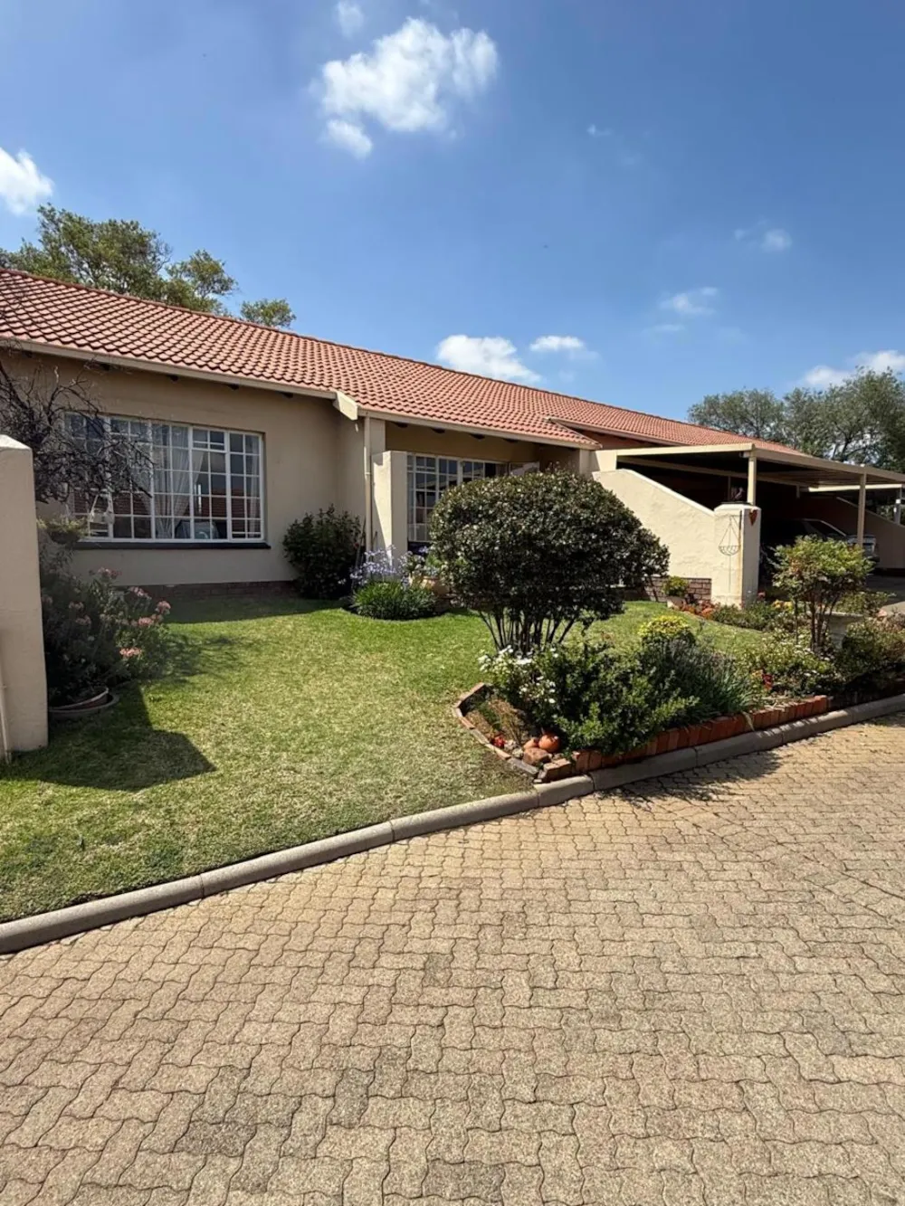 House sold in Glenvista - 1GV1718996