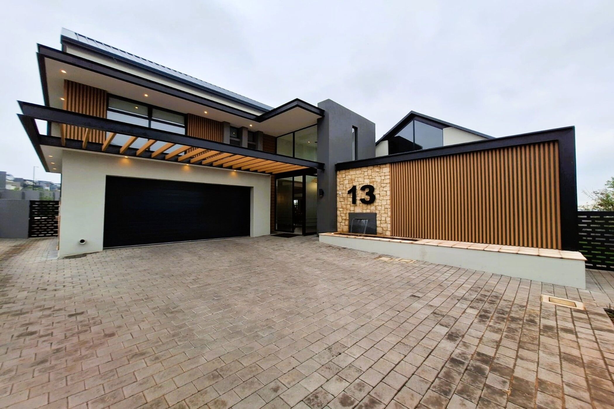 Security estate home for sale in Midstream Estate - CN1719986