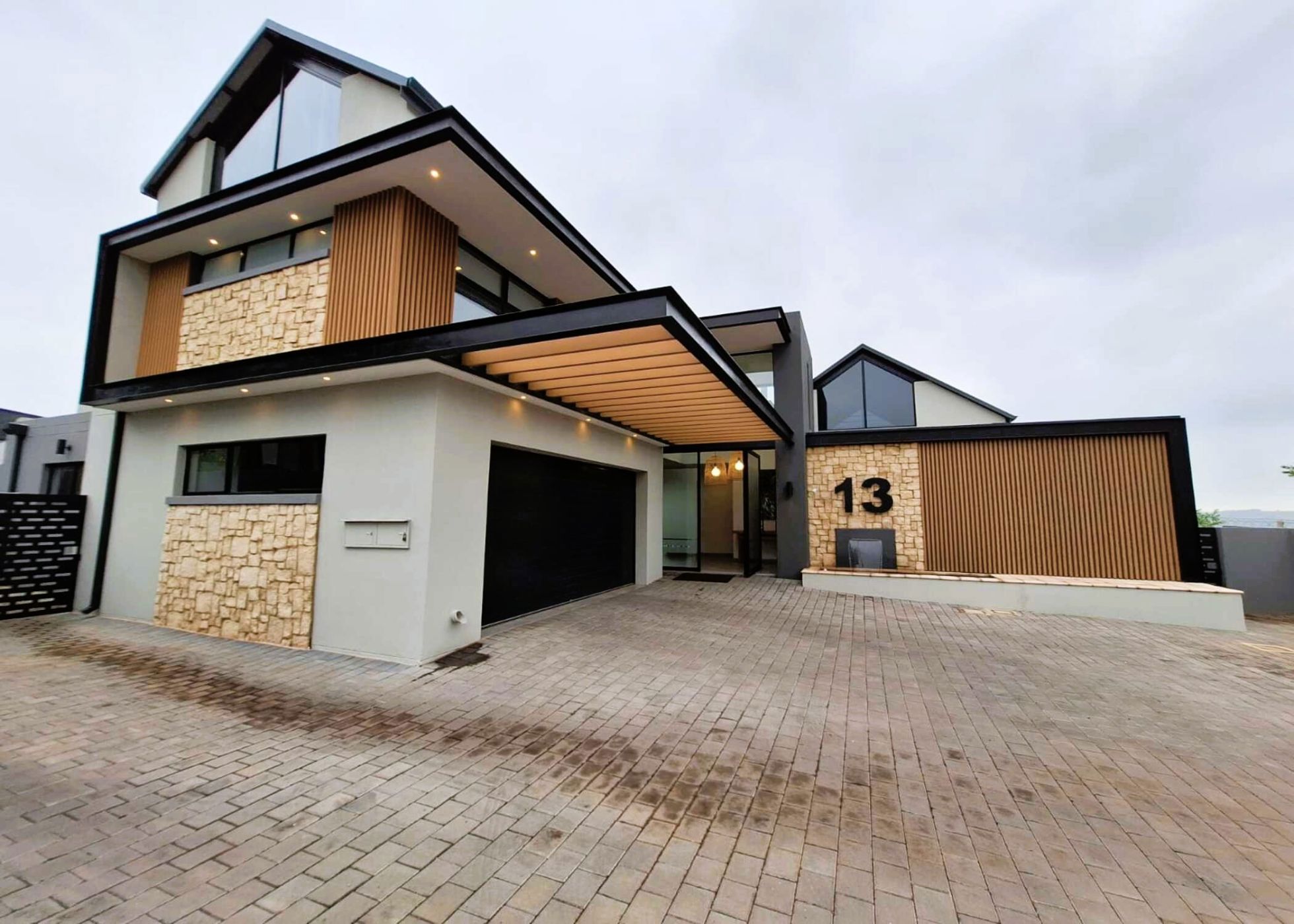 Security estate home for sale in Midstream Estate - CN1719986