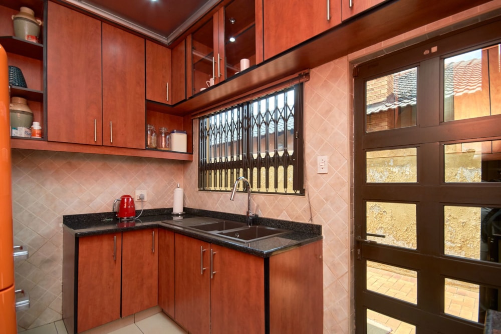 House for sale in Protea North - RAN1717211