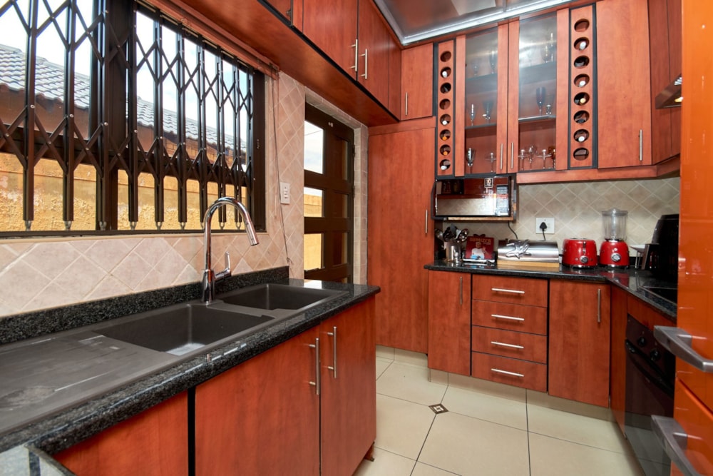 House for sale in Protea North - RAN1717211