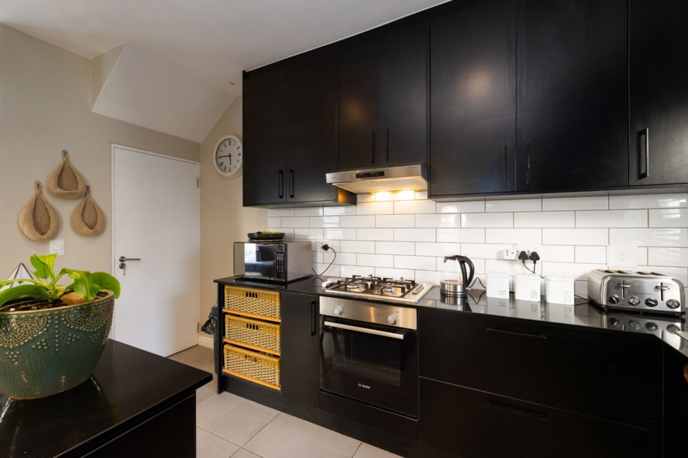 House for sale in Croydon Gardens Estate - SW1719297