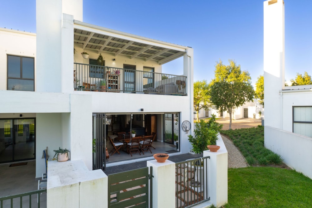 House for sale in Croydon Gardens Estate - SW1719297