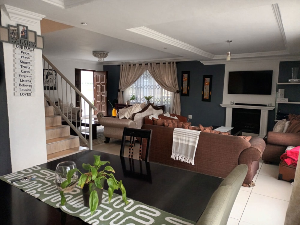 Double-storey house for sale in Doornpoort, Pretoria North - PTM1718776 Double-storey house for sale in Doornpoort, Pretoria North - PTM1718776