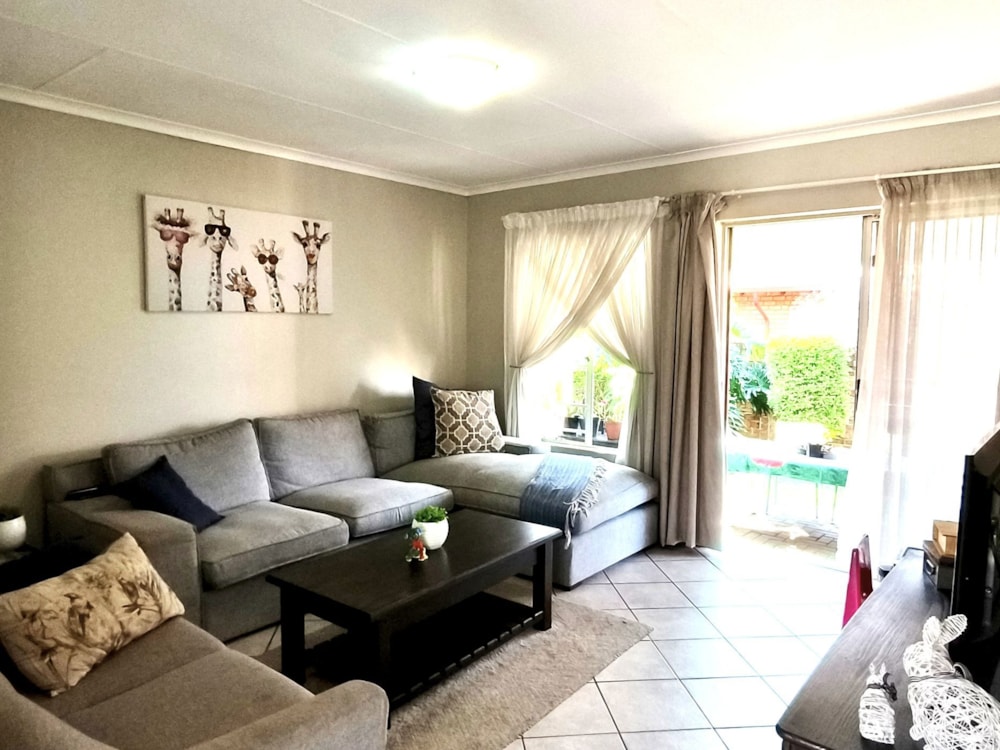 Townhouse for sale in Rooihuiskraal North - CN1716197