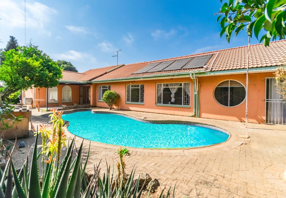 House for sale in Helikon Park - 1KR1716830