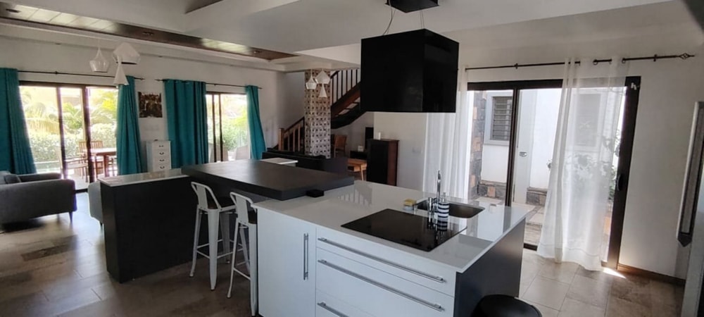 House to rent in Flic en Flac, Mauritius - MUR1716680 House to rent in Flic en Flac, Mauritius - MUR1716680