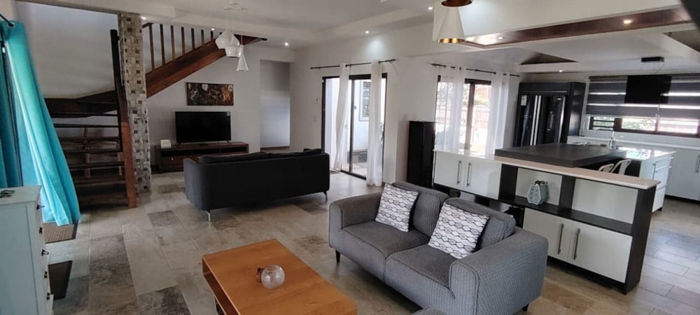 House to rent in Flic en Flac, Mauritius - MUR1716680 House to rent in Flic en Flac, Mauritius - MUR1716680