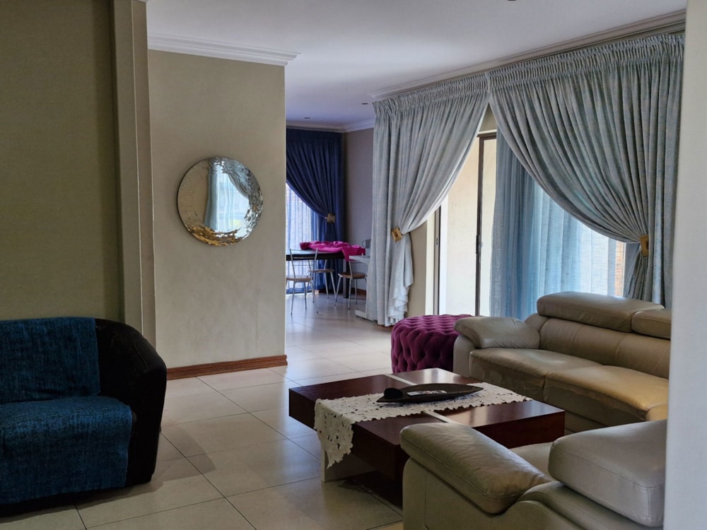 Security estate home for sale in Thatchfield Estate - CN1716829 Security estate home for sale in Thatchfield Estate - CN1716829