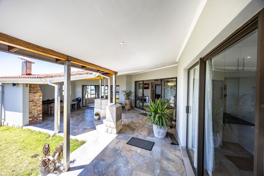 House for sale in Khamanga Bay - 1EZ1716873 House for sale in Khamanga Bay - 1EZ1716873