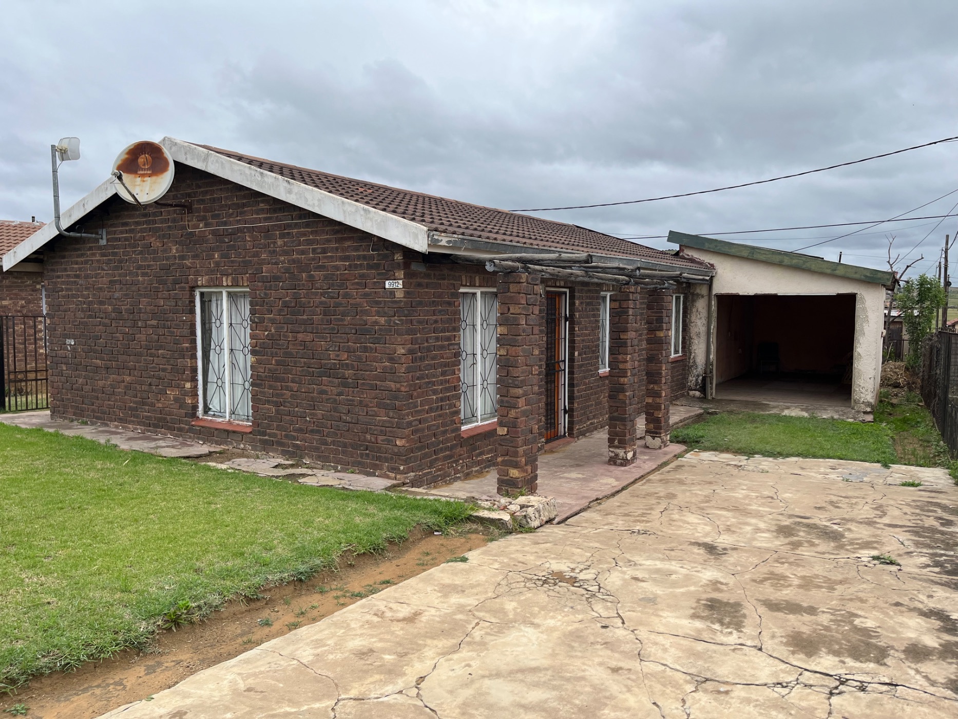 House for sale in Madadeni A - 1NW1718194