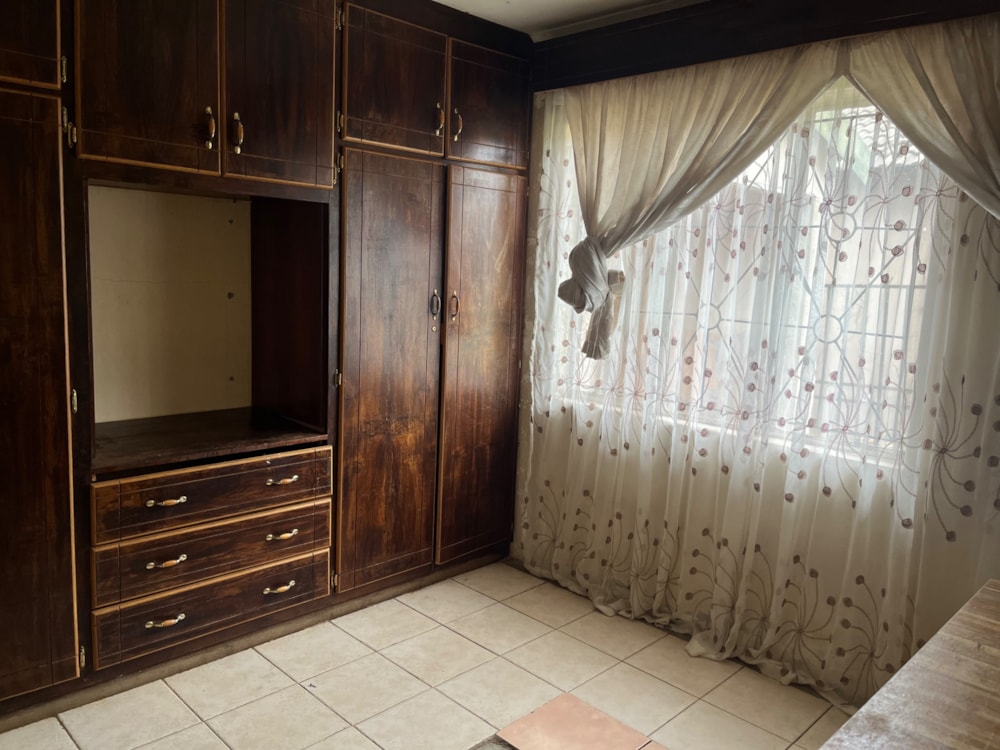 House for sale in Madadeni A - 1NW1718194