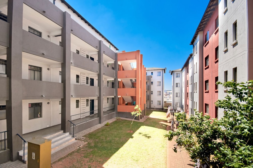 Apartment for sale in Fleurhof - RAN1716900 Apartment for sale in Fleurhof - RAN1716900