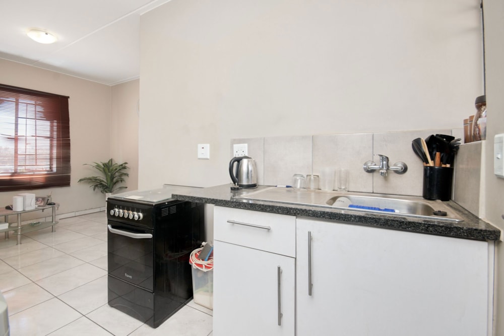 Apartment for sale in Fleurhof - RAN1716900 Apartment for sale in Fleurhof - RAN1716900