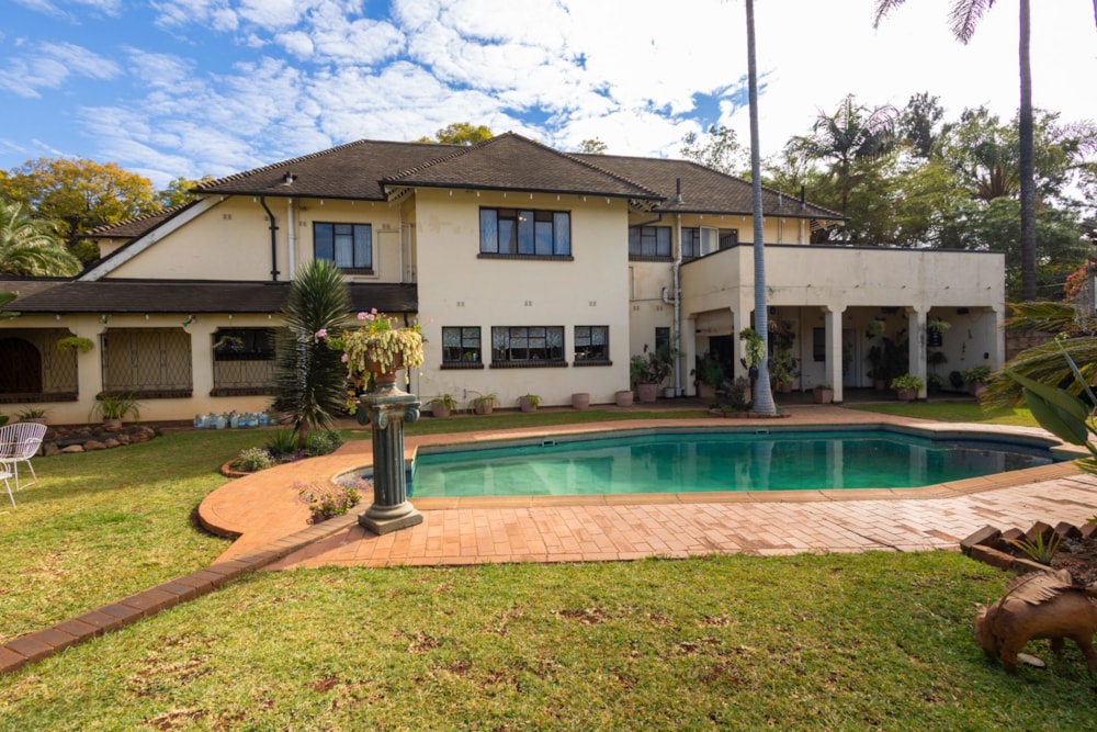 Double-storey house for sale in Milton Park, Zimbabwe - 3ZB1716894