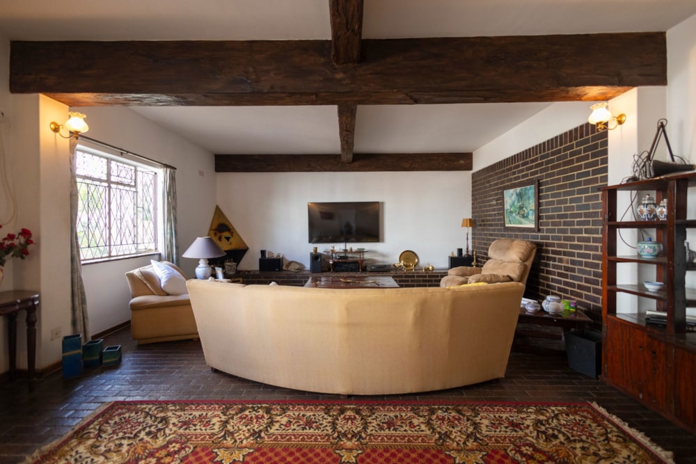 Double-storey house for sale in Milton Park, Zimbabwe - 3ZB1716894 Double-storey house for sale in Milton Park, Zimbabwe - 3ZB1716894