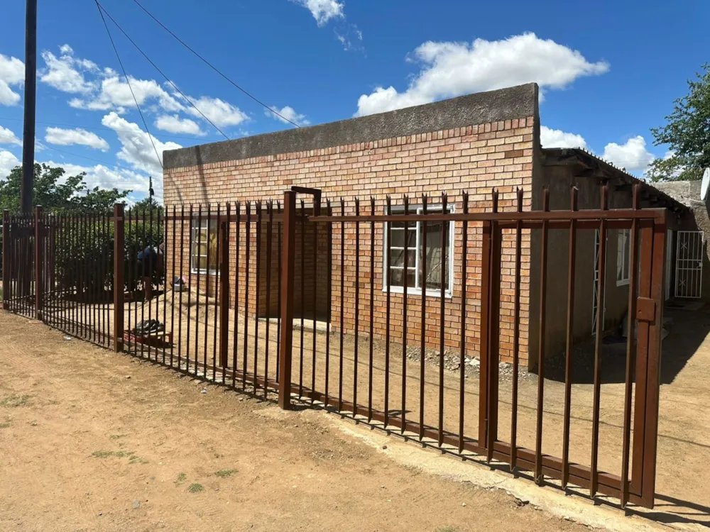 House for sale in Rocklands, Kagisanong - 1BX1718835 House for sale in Rocklands, Kagisanong - 1BX1718835