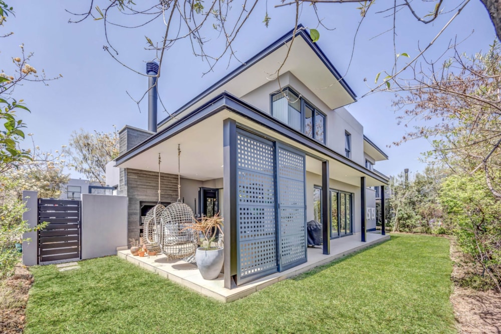 Cluster to rent in Steyn City - 1SY1716998