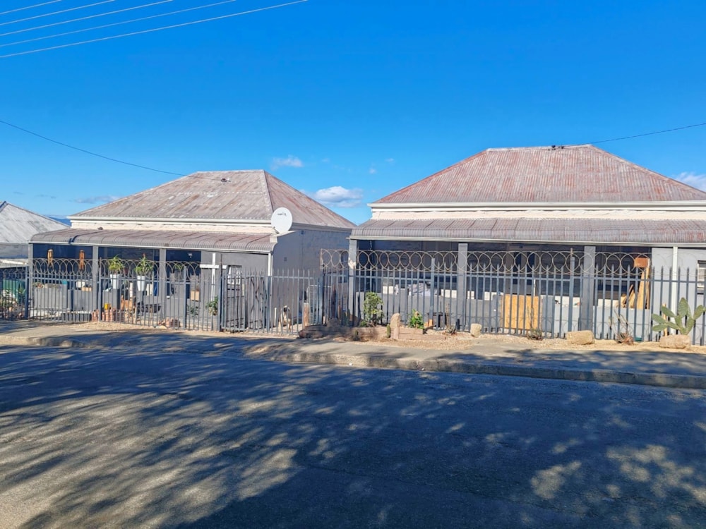 House for sale in Oudtshoorn South - 1OU1717158 House for sale in Oudtshoorn South - 1OU1717158