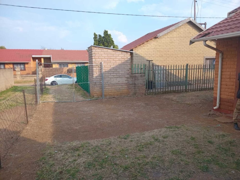 House for sale in Beverley Hills, Evaton - 1VT1717148 House for sale in Beverley Hills, Evaton - 1VT1717148