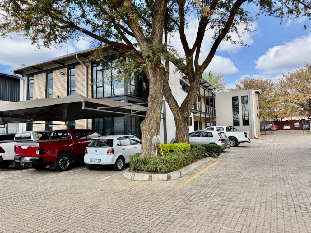 Commercial Building for sale in Waterval East - 1RU1717076 Commercial Building for sale in Waterval East - 1RU1717076