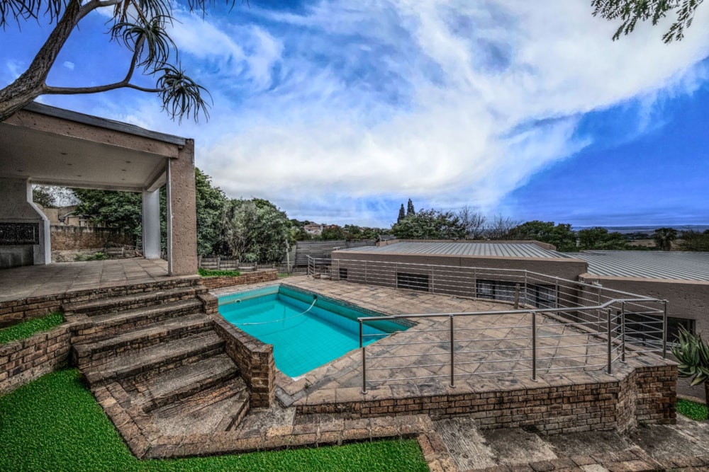 Double-storey house for sale in Model Park - 1WD1717084