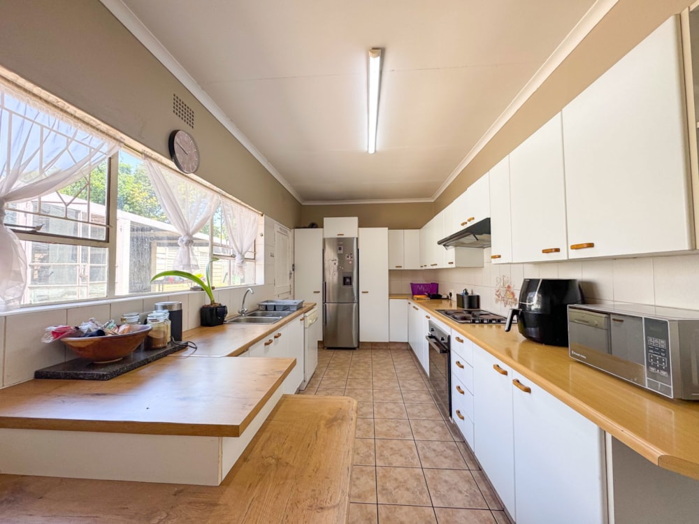 House for sale in Aston Manor - KTP1717122